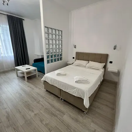 Center Jewel Apartment
