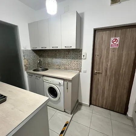 Center Jewel Apartment *